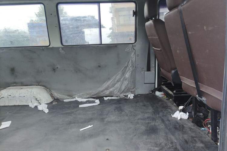 Used Iveco Daily 2017 2.5T A35 Passenger Van 5-7 Seats Model 47Z5 Left Rear Seat