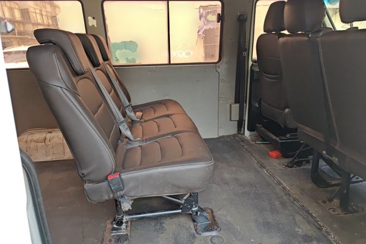 Used Iveco Daily 2017 2.5T A35 Passenger Van 5-7 Seats Model 47Z5 Left Rear Seat