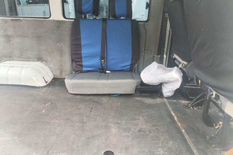 Used Iveco Daily 2017 2.5T A35 Passenger Van 5-7 Seats Model 47Z5 Left Rear Seat