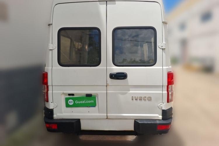 Used Iveco Daily 2017 2.5T A35 Passenger Van 5-7 Seats Model 47Z5 Rear