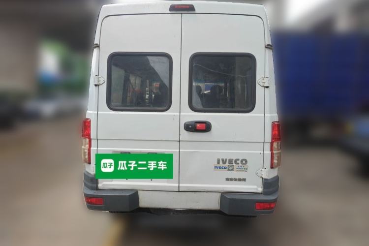Used Iveco Daily 2017 2.5T A35 Passenger Van 5-7 Seats Model 47Z5 Rear