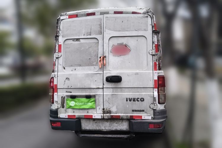 Used Iveco Daily 2017 2.8T V40 Cargo Van Mid-Roof 3/6 Seats 43S5 Rear