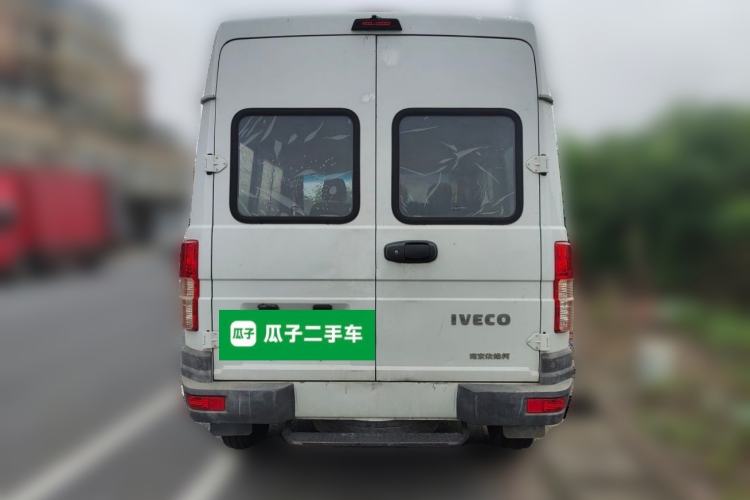 Used Iveco Daily 2017 2.5T A35 Passenger Van 5-7 Seats Model 47Z5 Rear