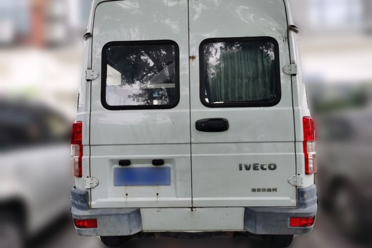 Used Iveco Daily 2017 2.5T A35 Passenger Van 5-7 Seats Model 47Z5 Rear