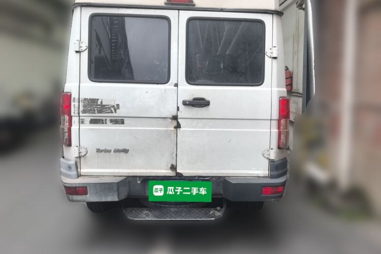 Used Iveco Daily 2017 2.8T V35 Cargo Van Mid-Roof 3/6 Seats 43S5 Rear