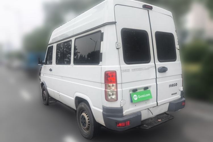 Used Iveco Daily 2017 2.5T A35 Passenger Van 5-7 Seats Model 47Z5 Rear Left 45 Deg