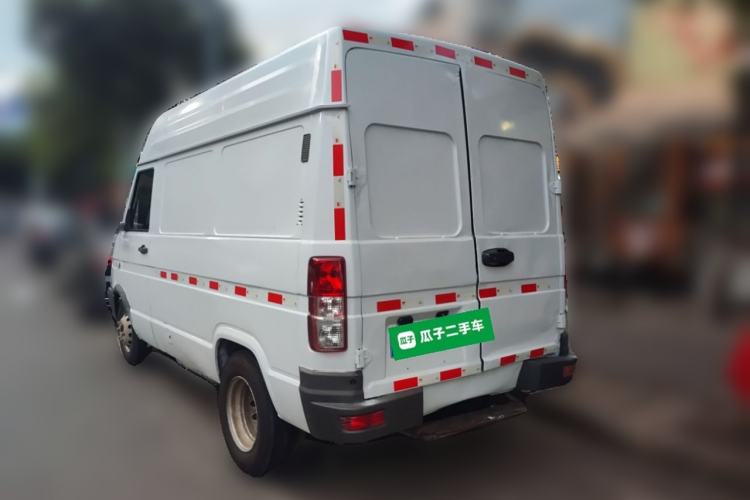 Used Iveco Daily 2017 2.8T V35 Box Truck 3 Seats 43S5 Rear Left 45 Deg