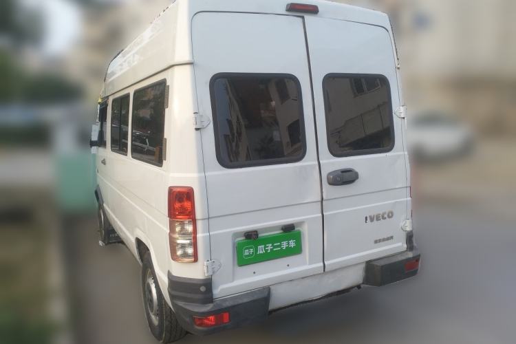 Used Iveco Daily 2017 2.5T A35 Passenger Van 5-7 Seats Model 47Z5 Rear Left 45 Deg