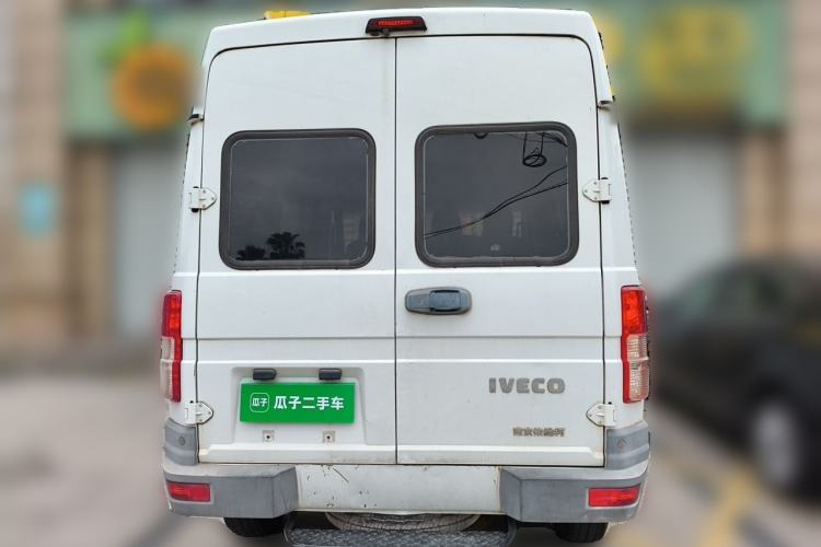 Used Iveco Daily 2017 2.5T A35 Passenger Van 5-7 Seats Model 47Z5 Rear