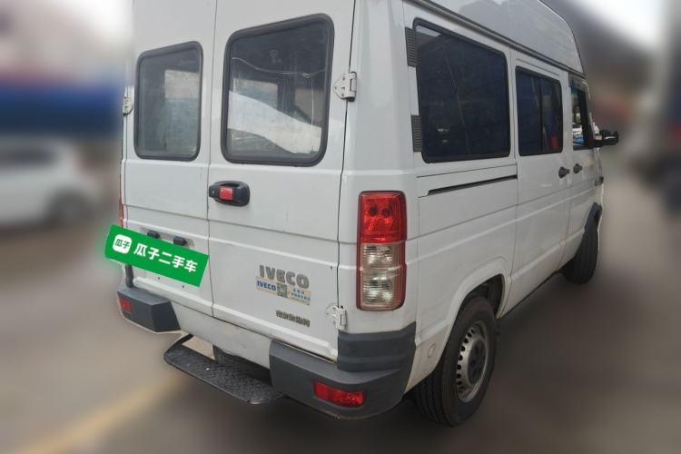 Used Iveco Daily 2017 2.5T A35 Passenger Van 5-7 Seats Model 47Z5 Rear Right 45 Deg