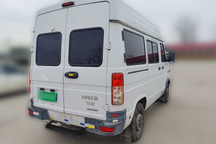 Used Iveco Daily 2017 2.5T A35 Passenger Van 5-7 Seats Model 47Z5 Rear Right 45 Deg