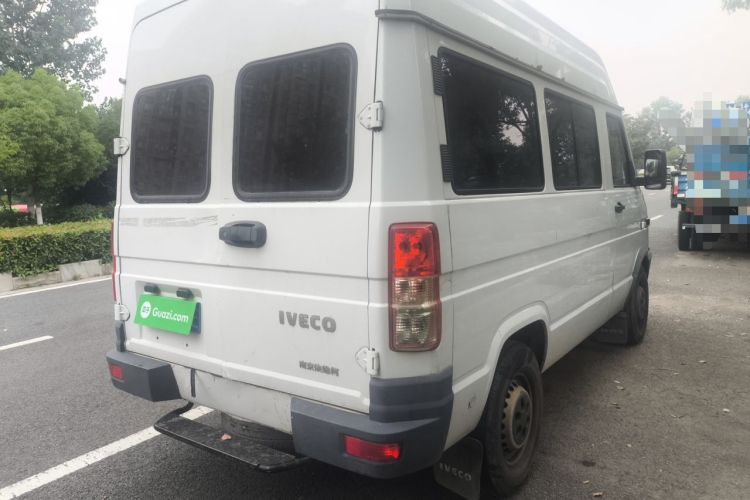 Used Iveco Daily 2017 2.5T A35 Passenger Van 5-7 Seats Model 47Z5 Rear Right 45 Deg