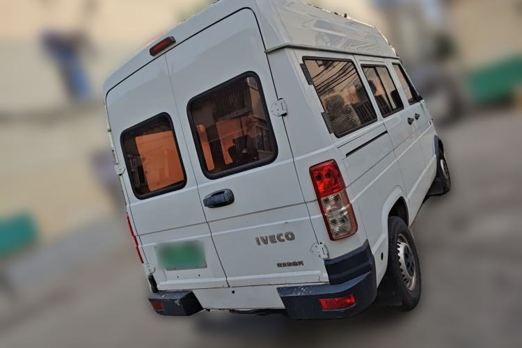 Used Iveco Daily 2017 2.5T A35 Passenger Van 5-7 Seats Model 47Z5 Rear Right 45 Deg