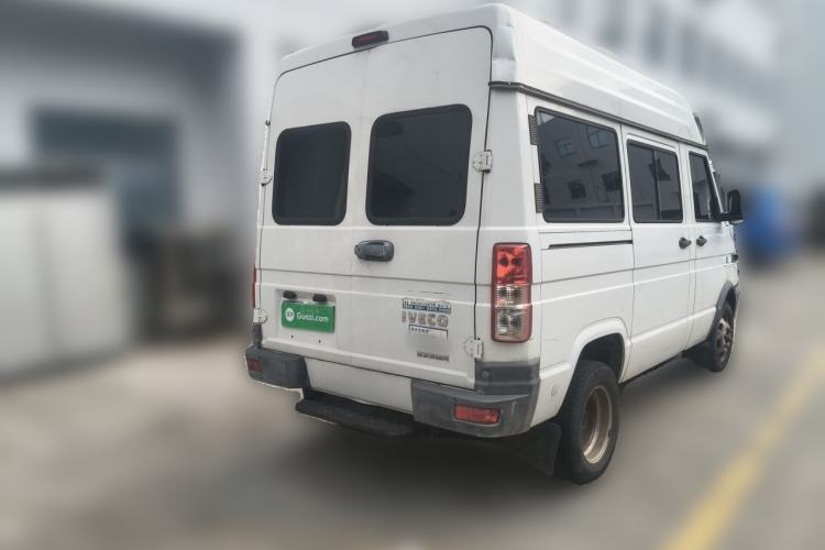 Used Iveco Daily 2017 2.5T A35 Passenger Van 5-7 Seats Model 47Z5 Rear Right 45 Deg
