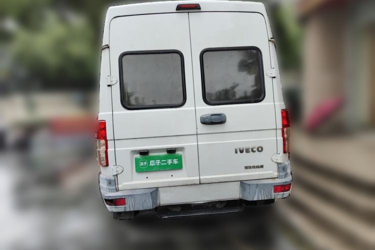 Used Iveco Daily 2017 2.5T A35 Passenger Van 5-7 Seats Model 47Z5 Rear