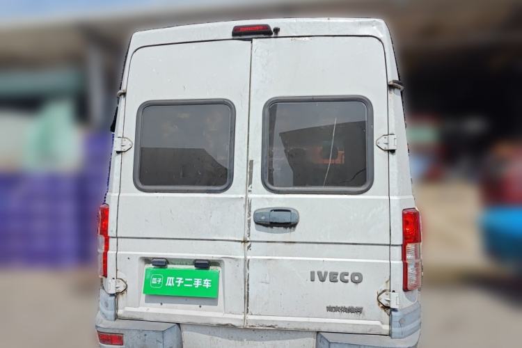 Used Iveco Daily 2017 2.5T A35 Passenger Van 5-7 Seats Model 47Z5 Rear
