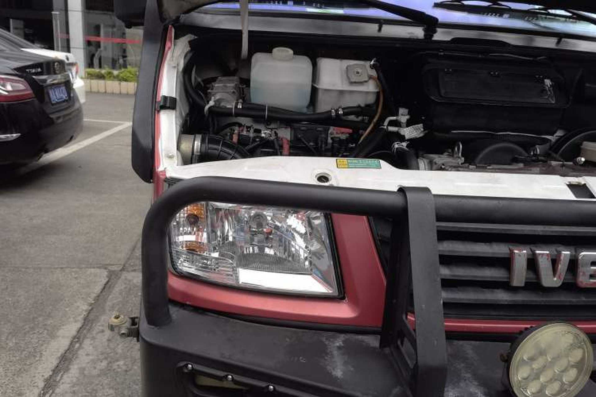 Used Iveco Daily 2017 2.5T A35 Low-Roof 5-7 Seater Passenger Van 47Z5 Right Front Headlight