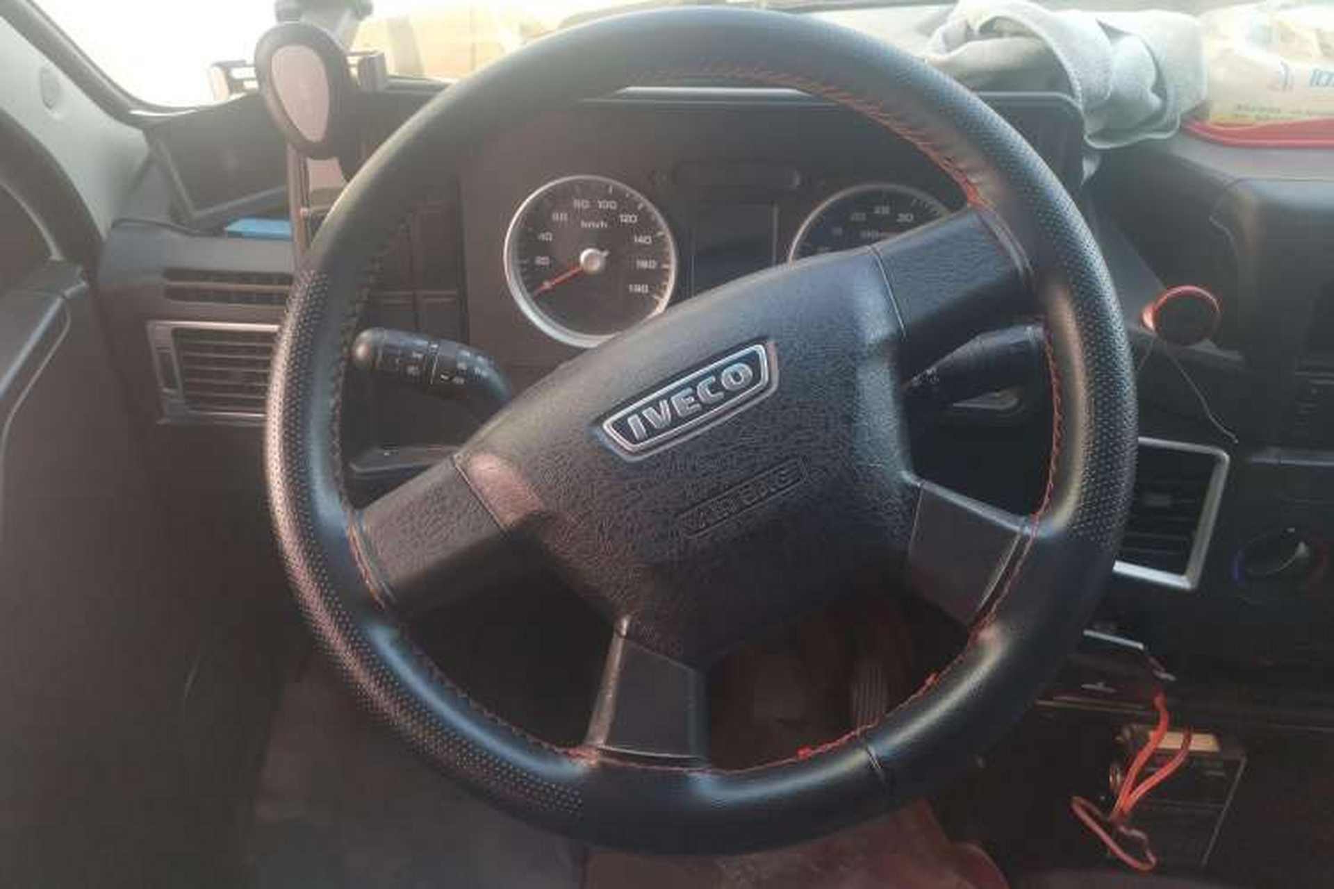 Used Iveco Daily 2017 2.5T A35 Passenger Van 5-7 Seats Model 47Z5 Steering Wheel