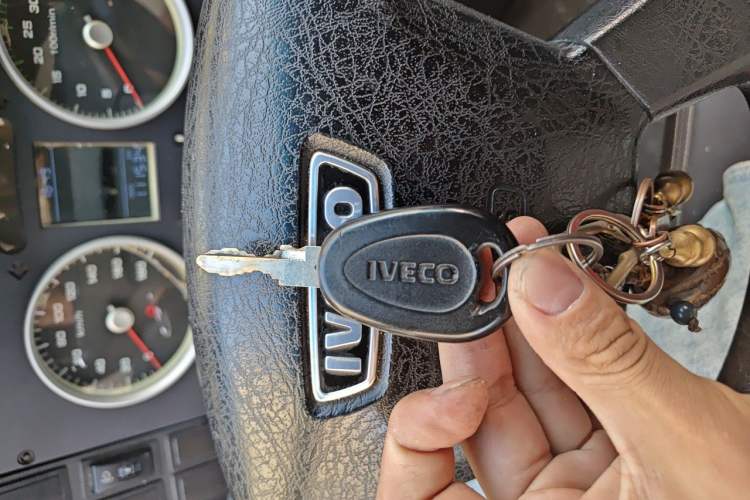 Used Iveco Daily 2017 2.5T A35 Passenger Van 5-7 Seats Model 47Z5 Vehicle Key