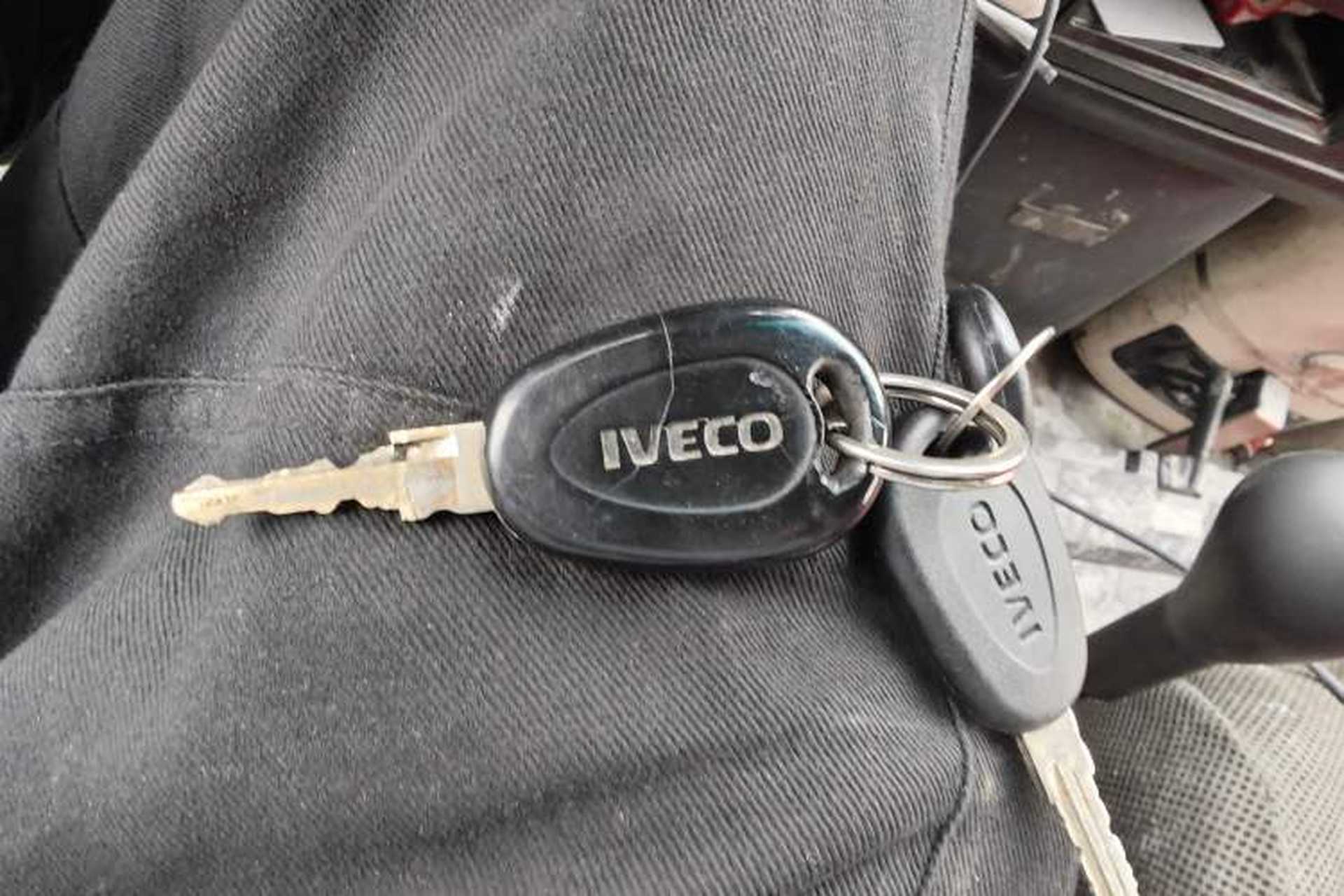Used Iveco Daily 2017 2.5T A35 Passenger Van 5-7 Seats Model 47Z5 Vehicle Key