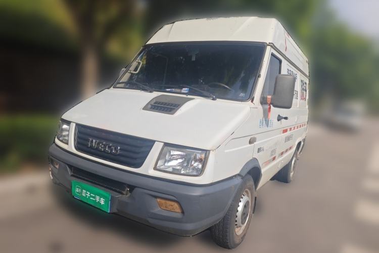 Iveco Daily 2017 2.8T V35 Box Truck 3 Seats 43S5 usata Guazi used car, China used car export, Used car for sale, Used  cars, Cheapest cars for sale