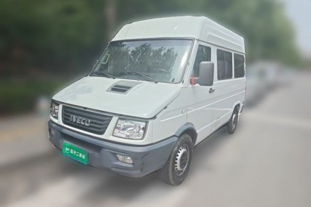 Used Iveco Daily 2017 2.5T A35 Passenger Van 5-7 Seats Model 47Z5