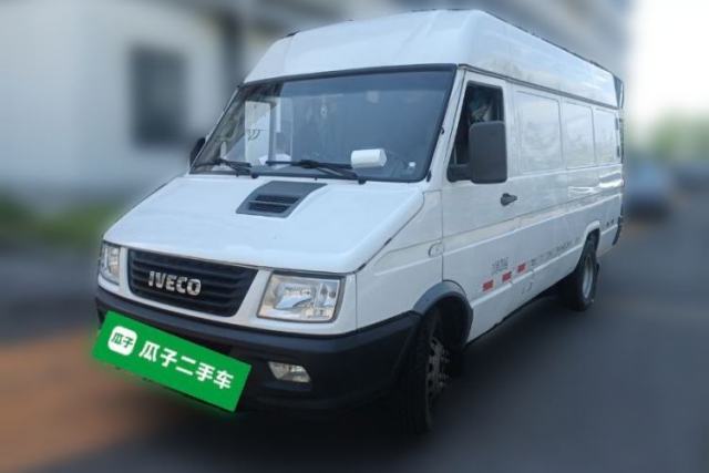 Used Iveco Daily 2017 2.8T V40 Cargo Van Mid-Roof 3/6 Seats 43S5