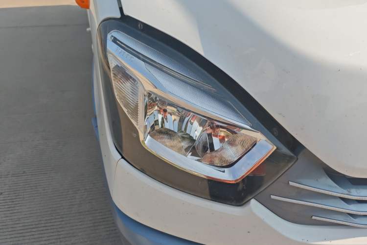 Used Iveco Daily  Right Front Headlight