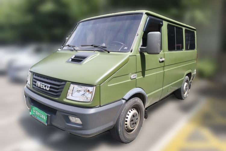 Used Iveco Daily 2020 2.5T A35 Passenger Van Single-Tire Low-Roof Design 5-9 Seater China V Emission Standard Guazi used car, China used car export, Used car for sale, Used cars, Cheapest cars for sale