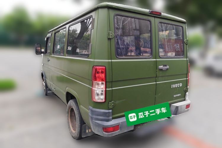 Used Iveco Daily 2020 2.5T A35 Passenger Van with Dual Tires Low Roof 5-9 Seats China V Emission Standard Rear Left 45 Deg