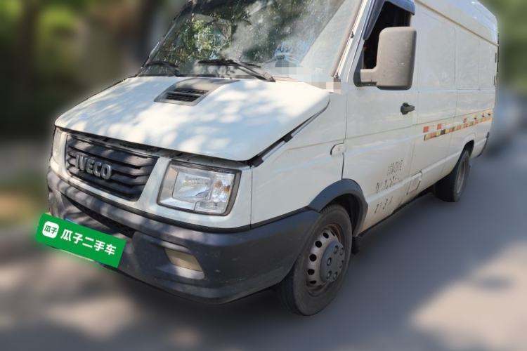 Used Iveco Daily 2020 2.8T V40 Cargo Van with Dual Tires Mid-Roof Design 3 Seats China VI Emission Standard Guazi used car, China used car export, Used car for sale, Used  cars, Cheapest cars for sale