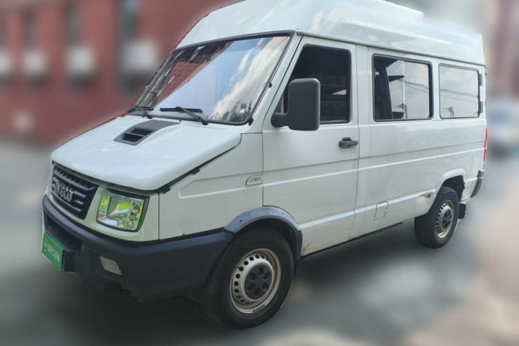 Used Iveco Daily 2020 2.5T A35 Passenger Van Single-Tire Mid-Roof Design 5-9 Seats with Sliding Side Door Meeting China V Emission Standards Guazi used car, China used car export, Used car for sale, Used  cars, Cheapest cars for sale