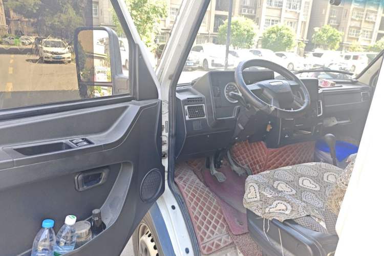 Used Iveco Daily 2020 2.5T A35 Passenger Van Single-Tire Mid-Roof Design 5-9 Seats China V Emission Standard Driver Seat
