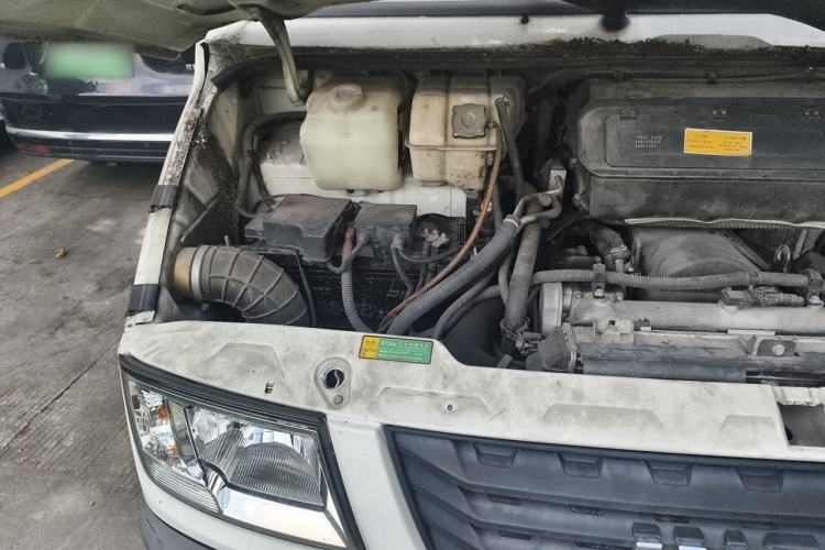 Used Iveco Daily 2020 2.5T A35 Passenger Van with Dual Tires Mid-Roof Design 5-9 Seater Side-Sliding Door China V Emission Standard Engine Bay Right