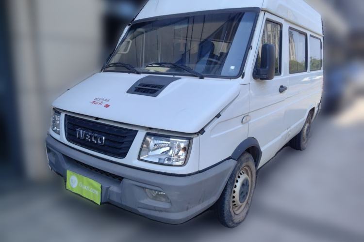 Used Iveco Daily 2020 2.5T A35 Passenger Van Single-Tire Mid-Roof Design 5-9 Seats China V Emission Standard Guazi used car, China used car export, Used car for sale, Used  cars, Cheapest cars for sale