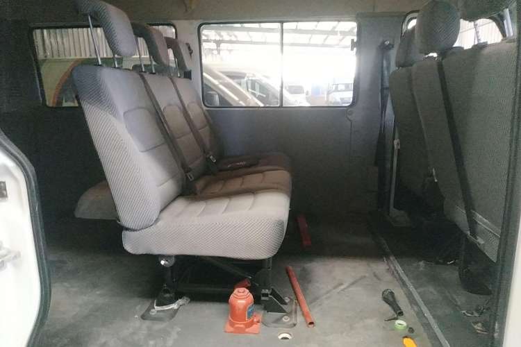 Used Iveco Daily 2020 2.5T A35 Passenger Van Single-Tire Mid-Roof Design 5-9 Seats China V Emission Standard Left Rear Seat