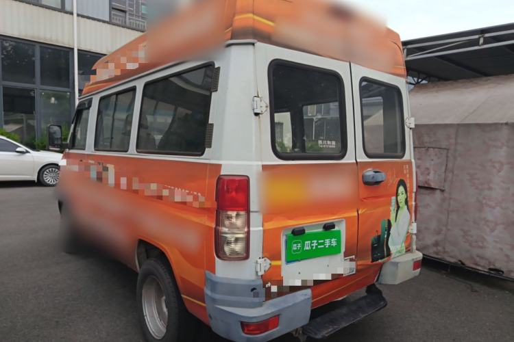 Used Iveco Daily 2020 2.5T A35 Passenger Van with Dual Tires Mid-Roof Design 5-9 Seater Side-Sliding Door Euro VI Standard Rear Left 45 Deg
