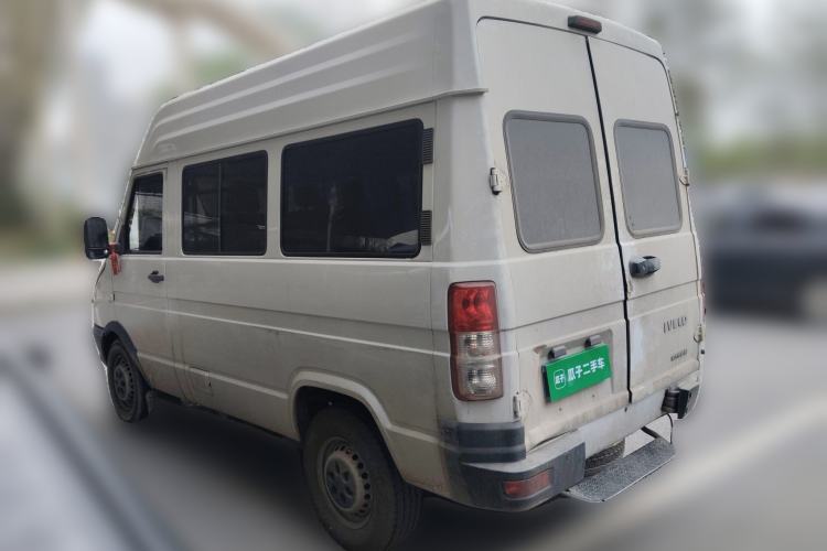 Used Iveco Daily 2020 2.5T A35 Passenger Van Single-Tire Mid-Roof Design 5-9 Seats China V Emission Standard Rear Left 45 Deg