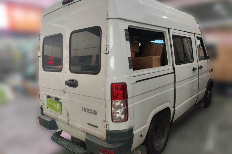 Used Iveco Daily 2020 2.5T A35 Passenger Van with Dual Tires Mid-Roof Design 5-9 Seater China V Emission Standard Rear Right 45 Deg