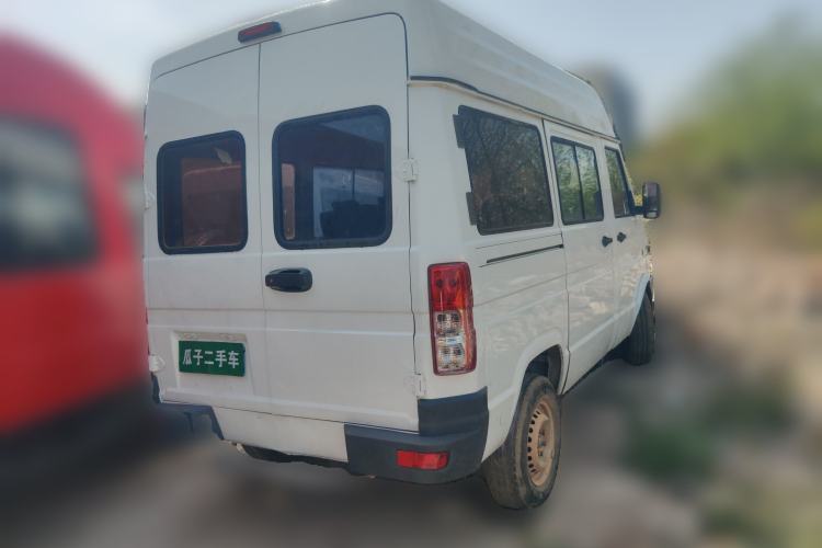Used Iveco Daily 2020 2.5T A35 Passenger Van Single-Tire Mid-Roof Design 5-9 Seater with Sliding Side Door Meeting China VI Emission Standards Rear Right 45 Deg
