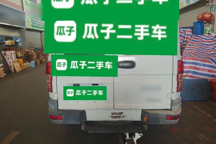 Used Iveco Daily 2020 2.5T A35 Passenger Van with Dual Tires Mid-Roof Design 5-9 Seater Side-Sliding Door China V Emission Standard Rear