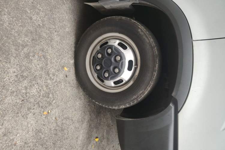 Used Iveco Daily  Right Front Wheel Hub