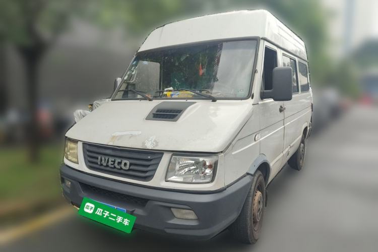 Used Iveco Daily 2020 2.5T A35 Passenger Van Single-Tire Mid-Roof Design 5-9 Seats China V Emission Standard Guazi used car, China used car export, Used car for sale, Used  cars, Cheapest cars for sale