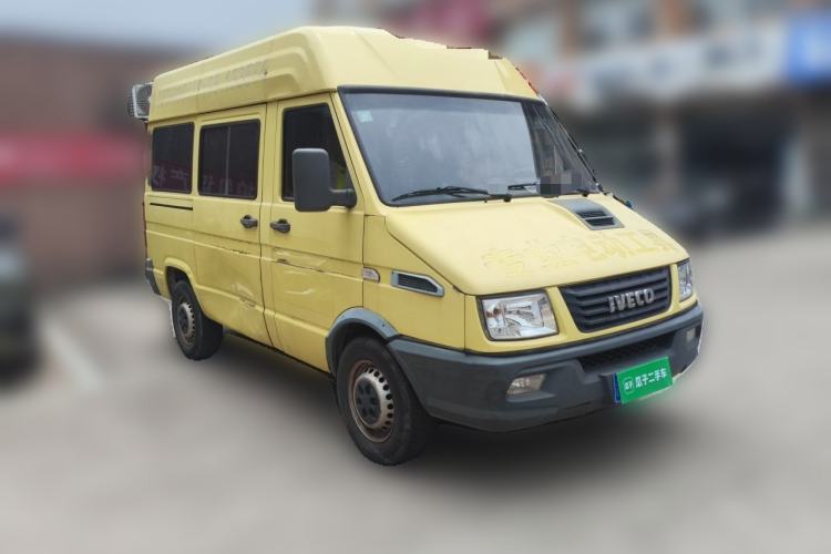 Used Iveco Daily 2020 2.5T A35 Passenger Van Single-Tire Mid-Roof Design 5-9 Seats China V Emission Standard Front Right 45 Deg