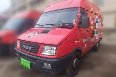 Used Iveco Daily 2021 2.8T V35 VAN厢式 van 3-seater short wheelbase mid-roof design single-tire manual doors