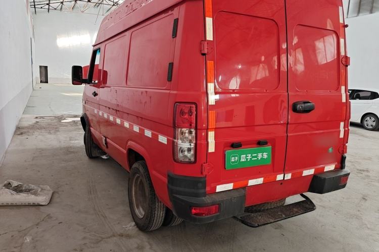Used Iveco Daily 2021 2.5T V35 2-3 Seater Short Wheelbase Low-Roof Dual-Tire Manual Door Rear Left 45 Deg