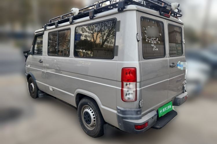 Used Iveco Daily 2021 2.5T A35 M1 Passenger Van 5-9 Seats Short Wheelbase Low Roof Single Tire Manual Doors Rear Left 45 Deg