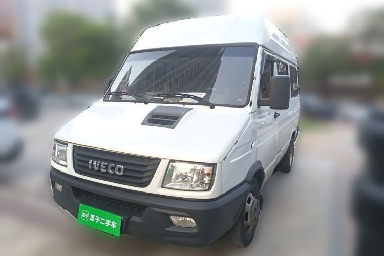 Used Iveco Daily 2021 2.5T A35 M1 Passenger Van 5-9 Seater Short Wheelbase Mid-Roof Design Dual Tires Manual Doors Guazi used car, China used car export, Used car for sale, Used Iveco cars, Cheapest cars for sale