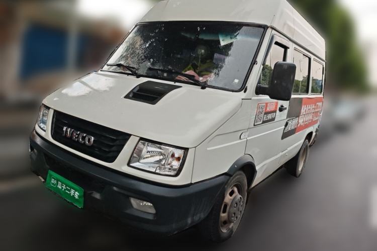Used Iveco Daily 2021 2.5T A35 M1 Passenger Van 5-9 Seater Short Wheelbase Mid-Roof Design Dual Tires Side Sliding Door Guazi used car, China used car export, Used car for sale, Used cars, Cheapest cars for sale