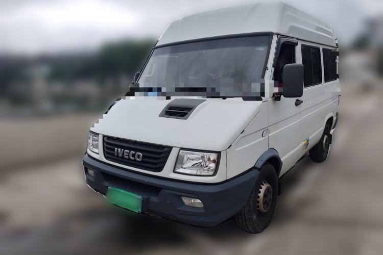Used Iveco Daily 2021 2.5T A35 M1 Passenger Van 5-9 Seater Short Wheelbase Mid-Roof Design Single Tire Side-Sliding Door Guazi used car, China used car export, Used car for sale, Used  cars, Cheapest cars for sale